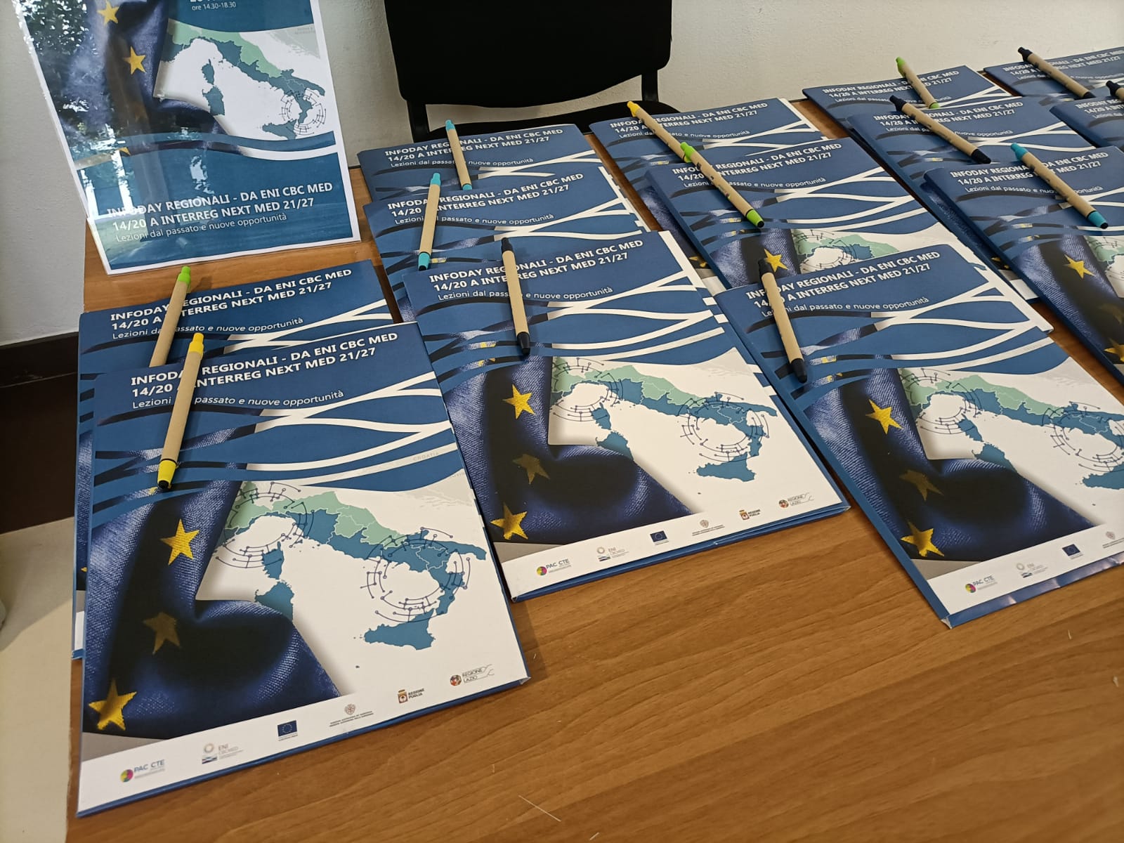 Galleria Catanzaro, Napoli, Potenza, Genova (20-22-23 novembre - 5 dicembre) – Infoday Regionali “Da ENI CBC MED 14/20 a INTERREG NEXT MED 21/27 - Lezioni dal passato e nuove opportunità” - Diapositiva 1 di 24