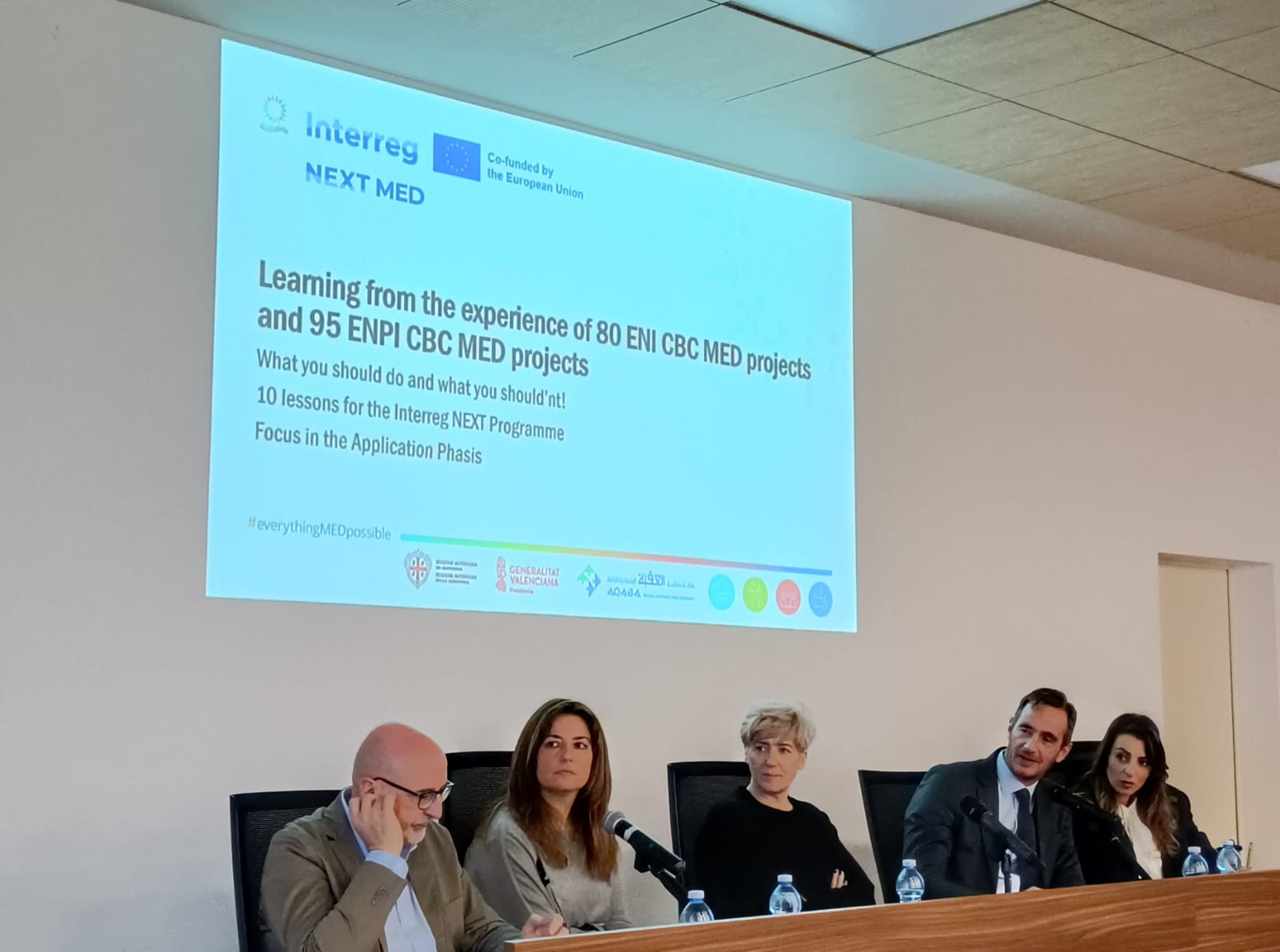 Galleria Catanzaro, Napoli, Potenza, Genova (20-22-23 novembre - 5 dicembre) – Infoday Regionali “Da ENI CBC MED 14/20 a INTERREG NEXT MED 21/27 - Lezioni dal passato e nuove opportunità” - Diapositiva 4 di 24