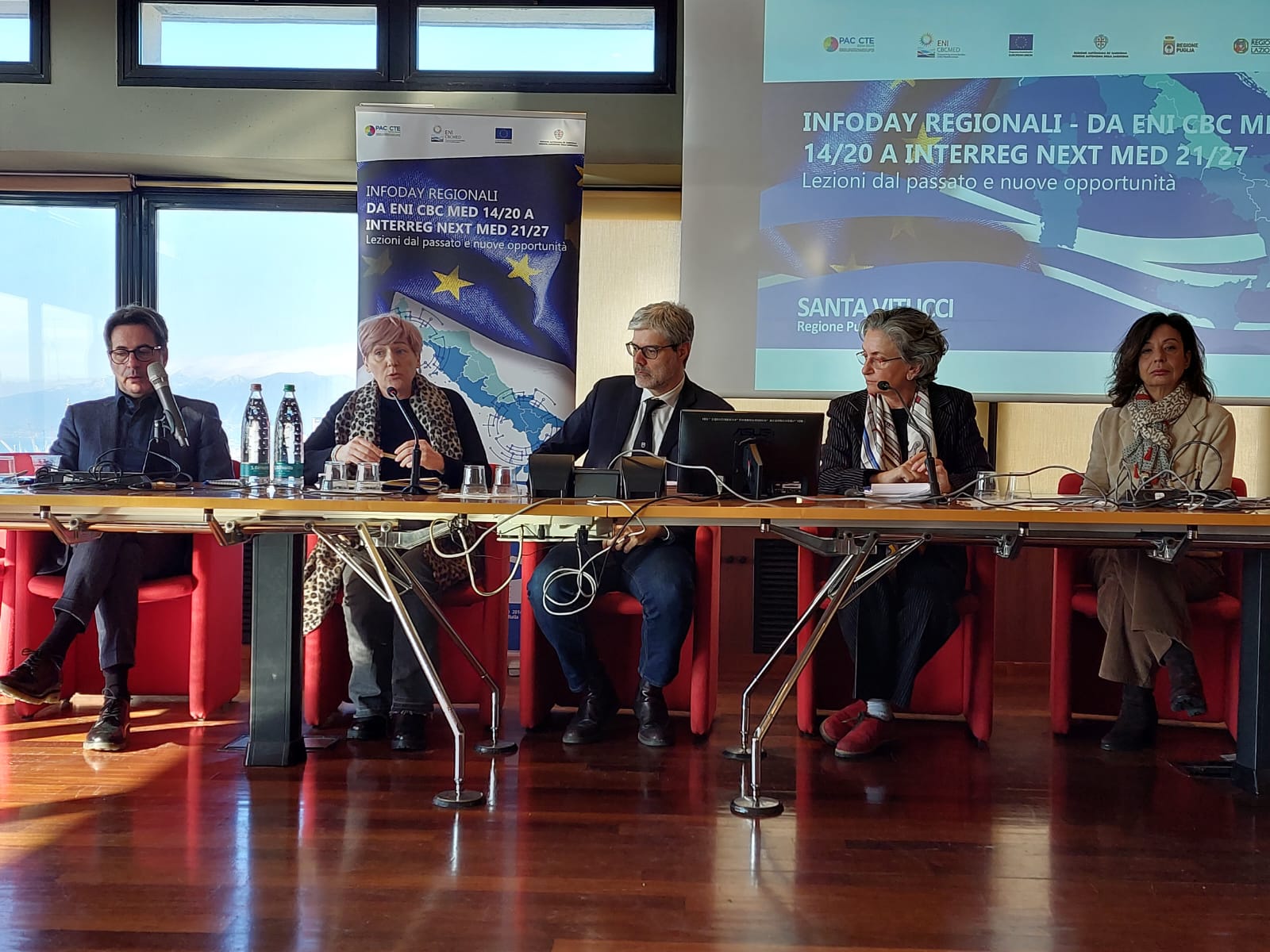 Galleria Catanzaro, Napoli, Potenza, Genova (20-22-23 novembre - 5 dicembre) – Infoday Regionali “Da ENI CBC MED 14/20 a INTERREG NEXT MED 21/27 - Lezioni dal passato e nuove opportunità” - Diapositiva 10 di 24