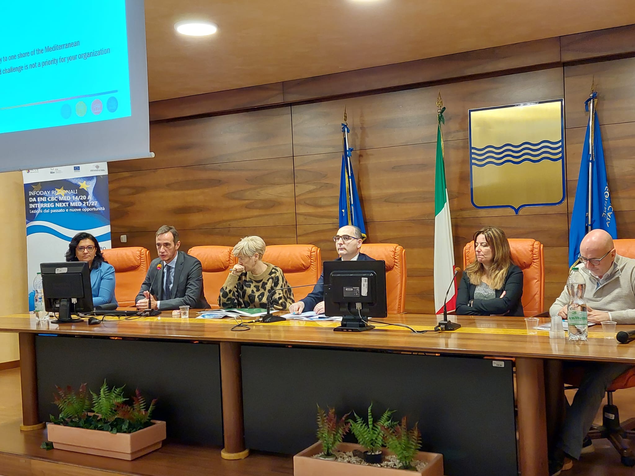 Galleria Catanzaro, Napoli, Potenza, Genova (20-22-23 novembre - 5 dicembre) – Infoday Regionali “Da ENI CBC MED 14/20 a INTERREG NEXT MED 21/27 - Lezioni dal passato e nuove opportunità” - Diapositiva 24 di 24