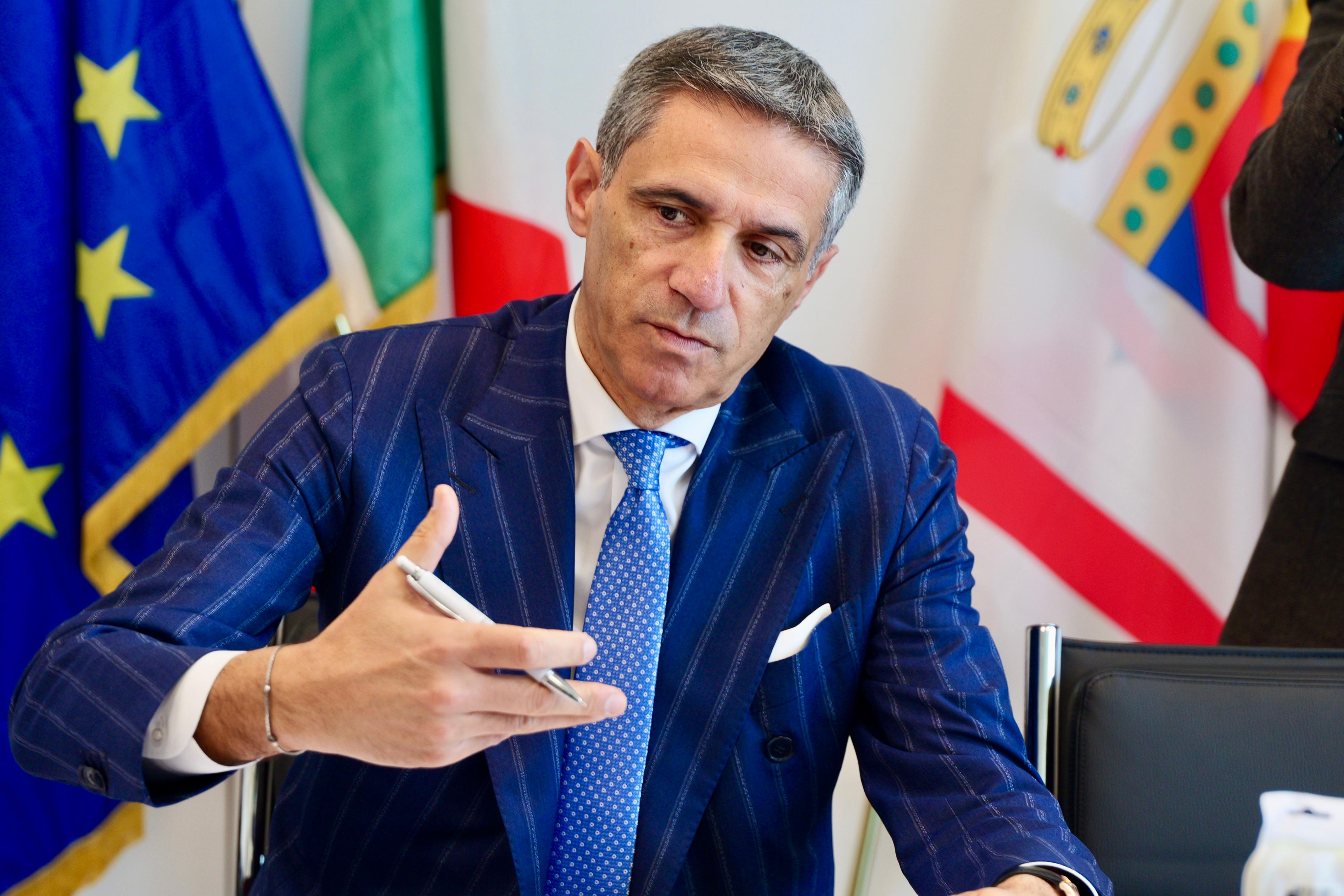 Galleria CENTRO ILMA DI GALLIPOLI: PENTASSUGLIA INCONTRA  RAPPRESENTANTI DELLA LILT DI LECCE - Diapositiva 3 di 7