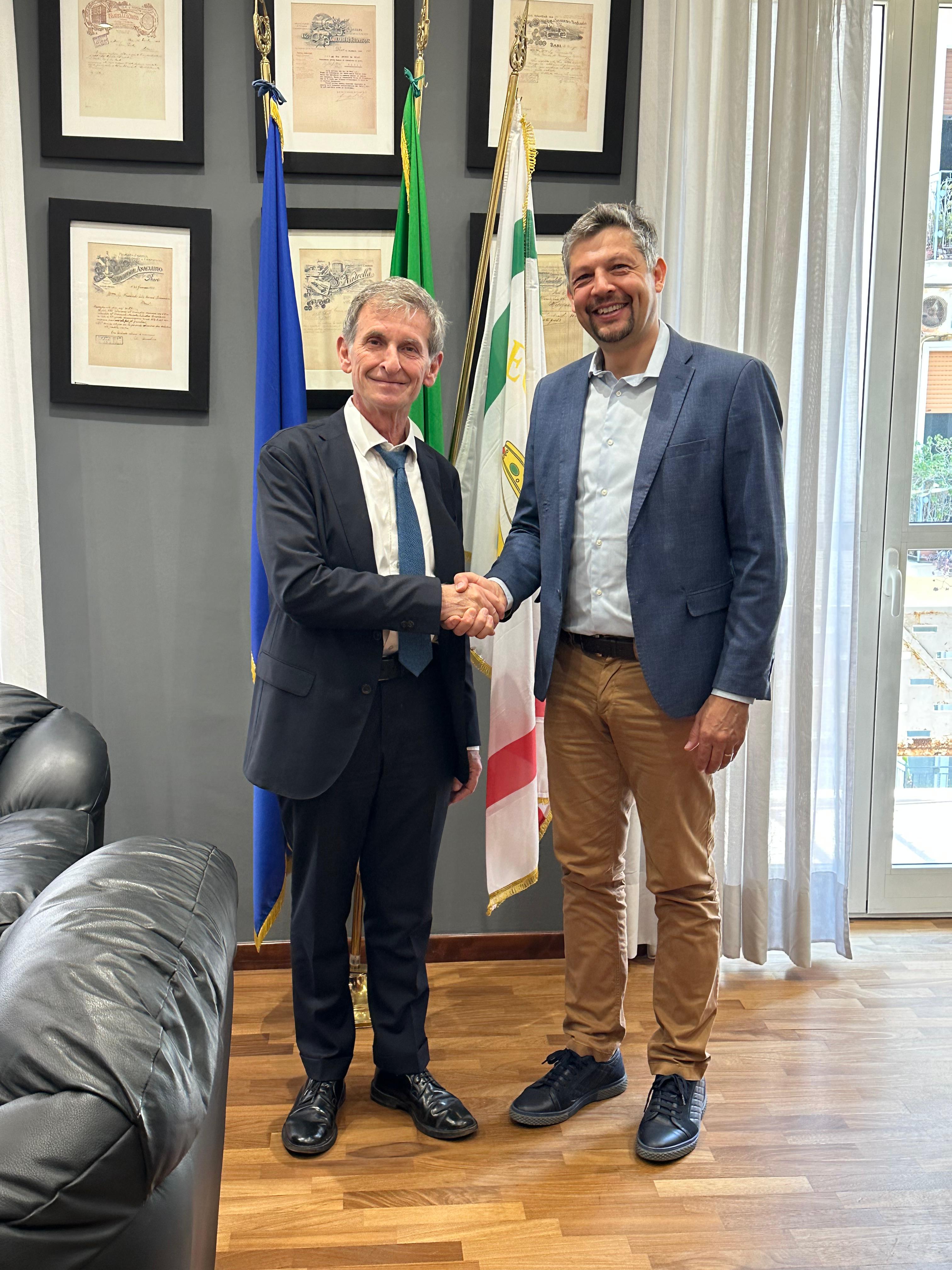 Galleria Di Sciascio incontra il vicepresidente della Provincia autonoma di Bolzano, Daniel Alfreider: “Renderemo operativa l’intesa sull’idrogeno” - Diapositiva 1 di 1