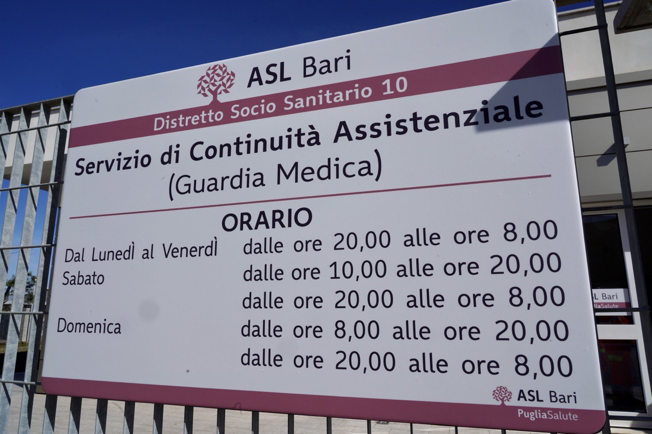 Galleria Inaugurato da Emiliano e Palese il nuovo presidio territoriale di salute a Cellamare  con centro vaccinazioni, sala prelievi e guardia medica - Diapositiva 3 di 4