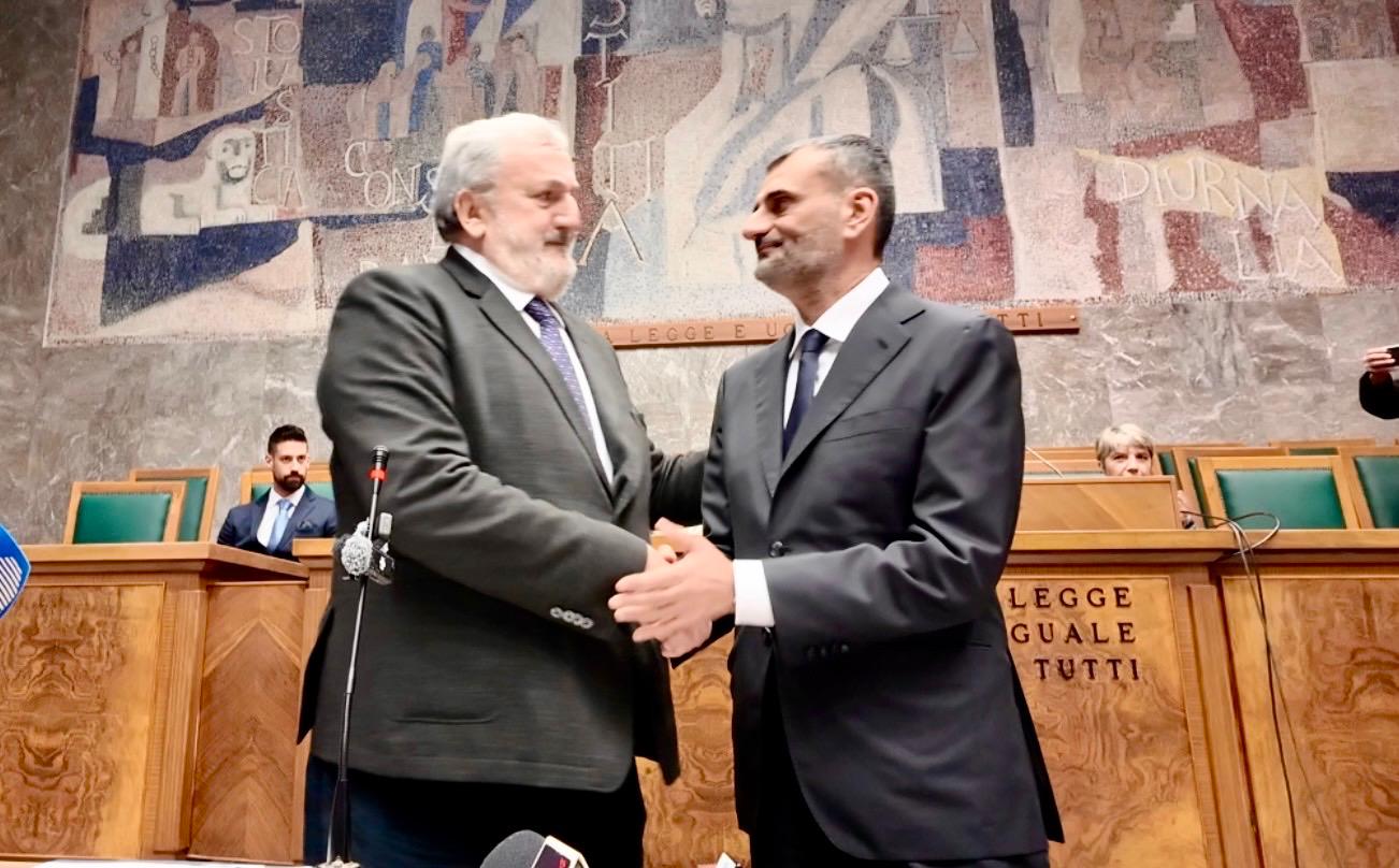 Galleria Proclamazione Antonio Decaro nuovo presidente della Regione Puglia - Diapositiva 3 di 4