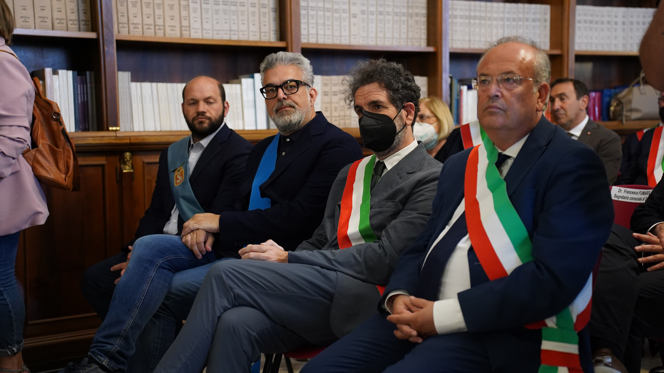 Galleria Emiliano alla firma del CIS Brindisi-Lecce insieme alla ministra Carfagna: “Somme importanti, la Puglia saprà correre” - Diapositiva 3 di 14